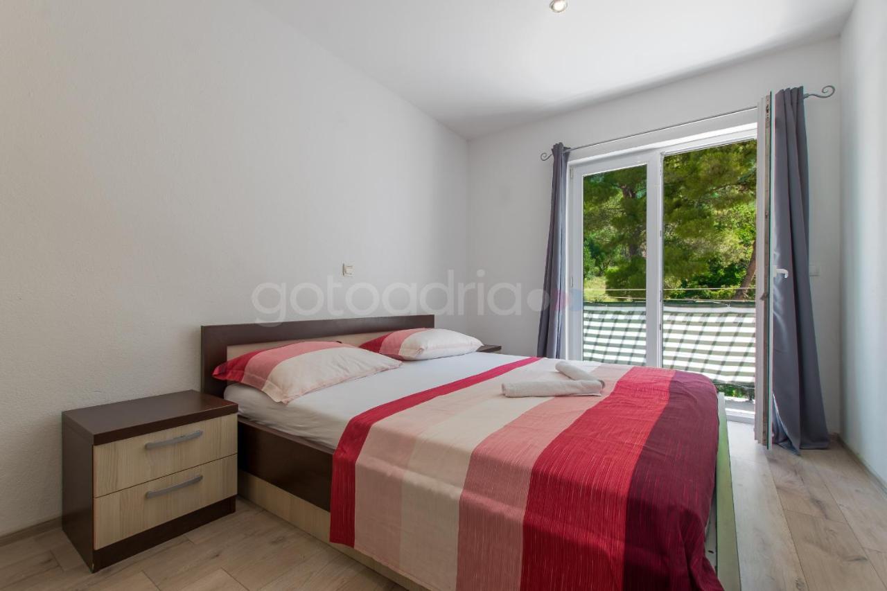 Apartment Vesna With Balcony & Free Parking Makarska Exterior foto